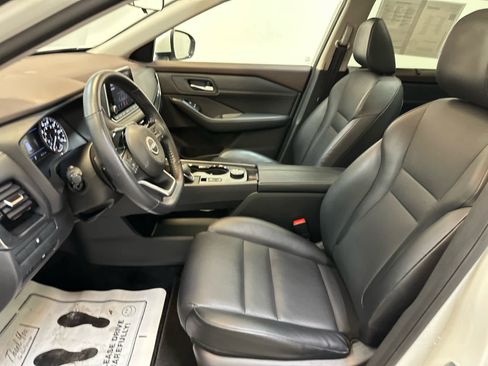 Certified 2023 Nissan Rogue SV w/ SV Premium Package image 4