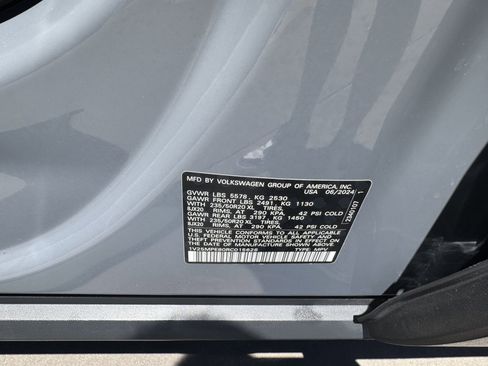 Used 2024 Volkswagen ID.4 S image 43