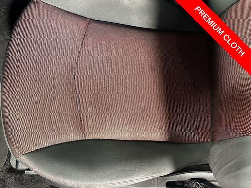 Used 2011 Dodge Avenger Heat image 17