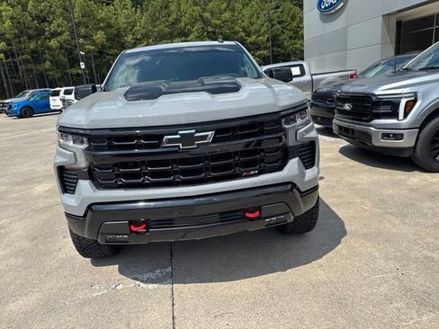 Used 2024 Chevrolet Silverado 1500 LT Trail Boss w/ Convenience Package II AWD/4WD image 38