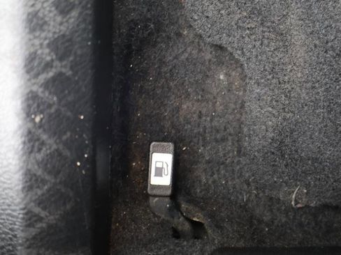 Used 2015 Toyota RAV4 XLE FWD image 17