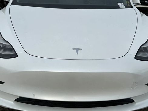 Used 2018 Tesla Model 3 Mid Range image 12