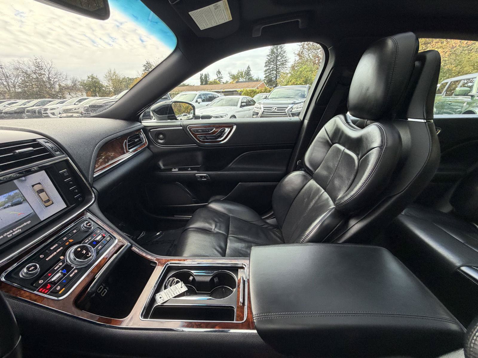 Used 2019 Lincoln Continental Reserve AWD/4WD image 18