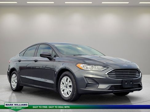 Certified 2019 Ford Fusion S FWD image 1