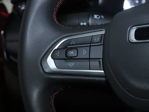 Used 2025 Jeep Compass Trailhawk AWD/4WD image 22