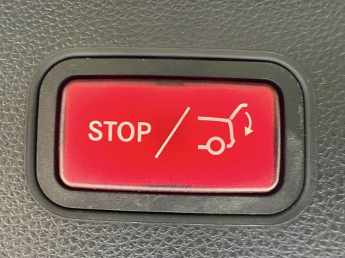 Used 2015 Mercedes-Benz GLK 350 4MATIC image 36