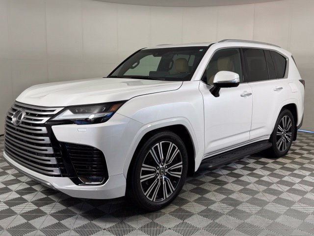 Used 2023 Lexus LX 600 4WD w/ Accessory Package (Z1) image 2