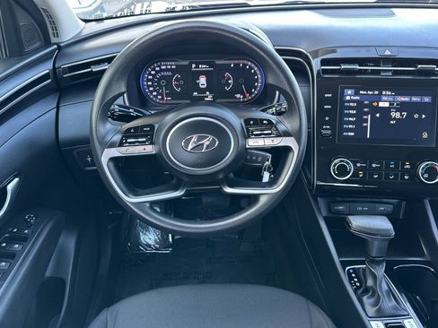 Used 2023 Hyundai Tucson SE AWD/4WD image 16