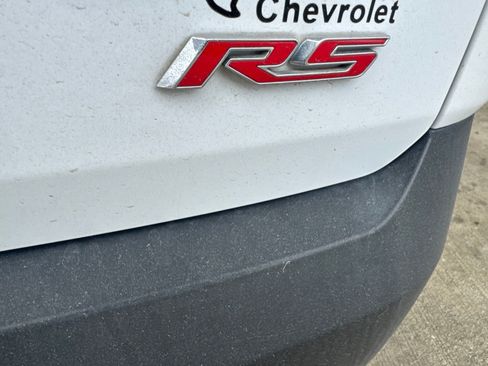 Used 2023 Chevrolet Traverse RS FWD image 13
