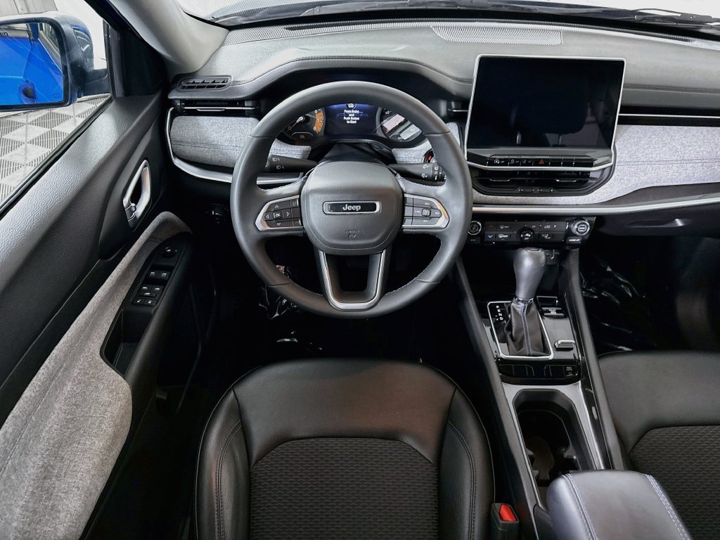 Used 2022 Jeep Compass Latitude AWD/4WD image 4