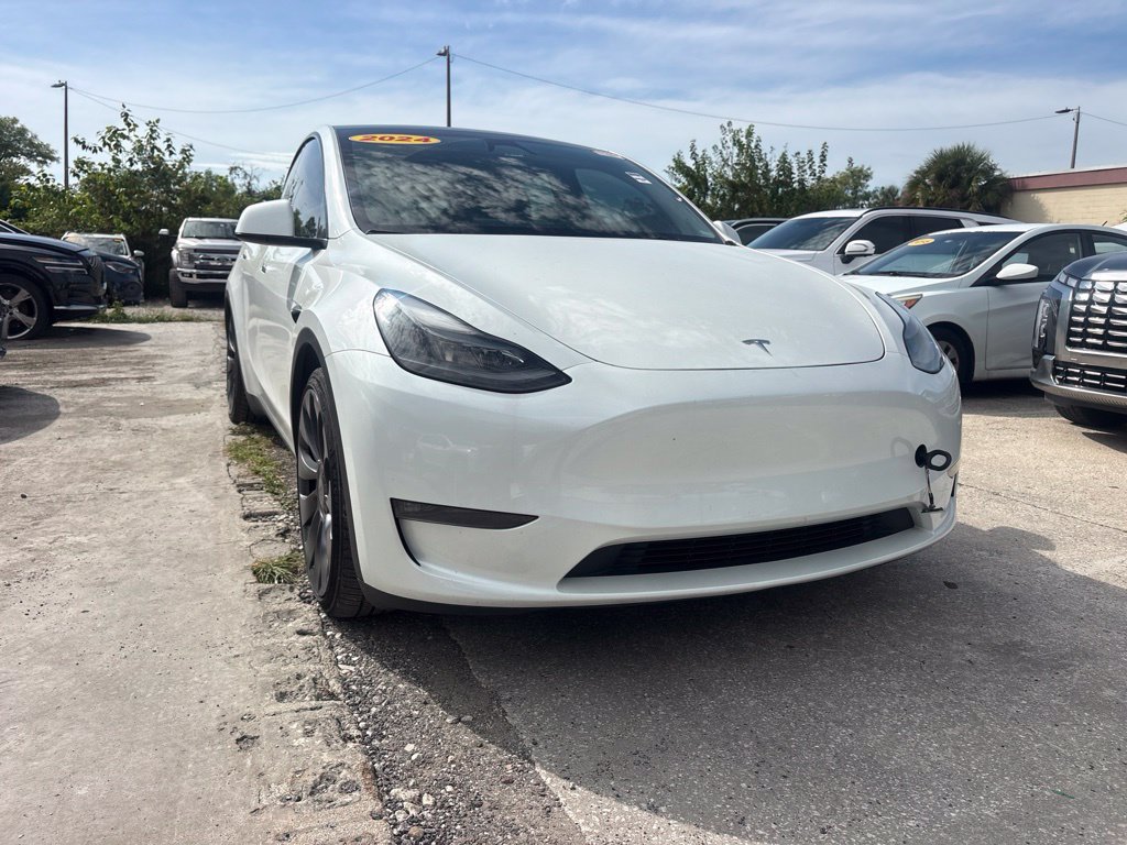 Used 2024 Tesla Model Y Performance AWD/4WD image 1