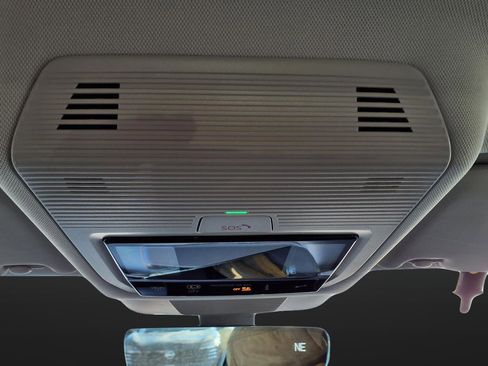 New 2026 Volkswagen Tiguan SE image 28