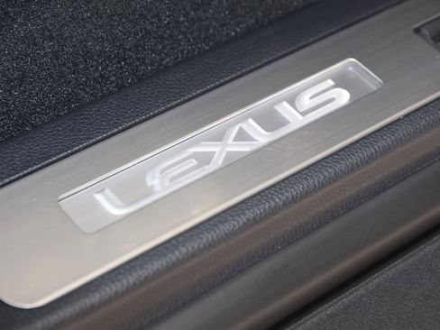 Used 2025 Lexus LX 600 4WD w/ Luxury Package image 14