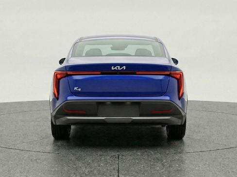 Used 2025 Kia K4 LXS image 7