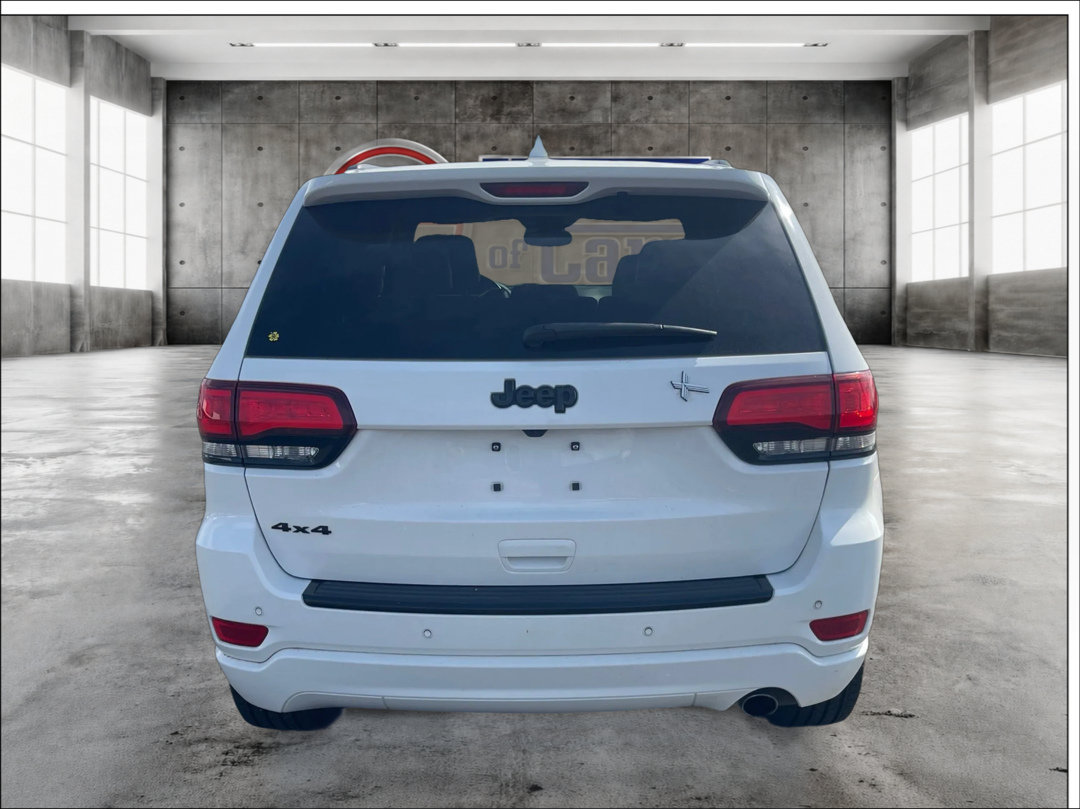 Used 2018 Jeep Grand Cherokee Altitude AWD/4WD image 6