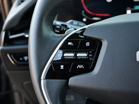 Used 2023 Kia Niro EX Touring image 10