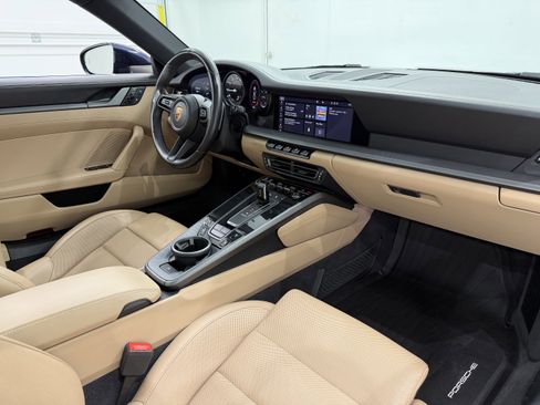 Certified 2021 Porsche 911 Carrera 4S image 22