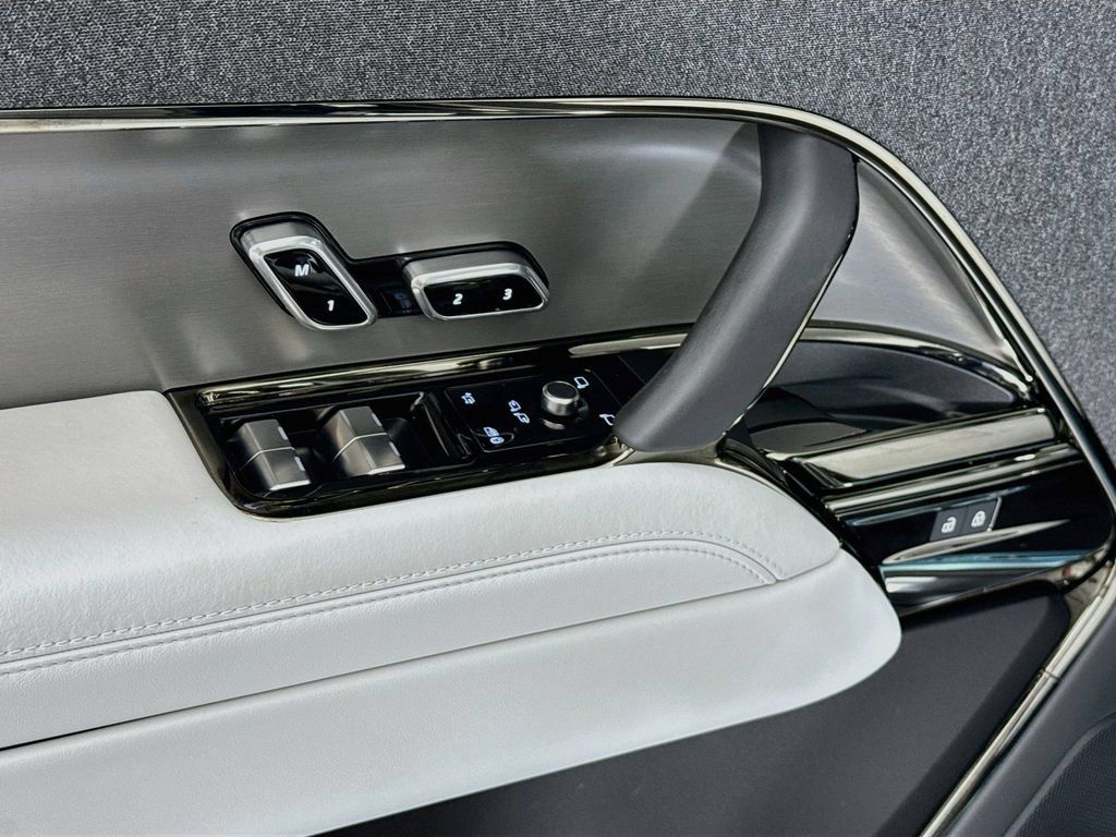 New 2026 Land Rover Range Rover Sport SE AWD/4WD image 24