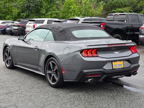 Used 2025 Ford Mustang Premium RWD image 24