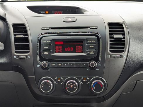 Used 2017 Kia Forte LX FWD image 15