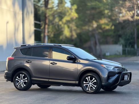 Used 2018 Toyota RAV4 LE w/ All Weather Liner Package image 1