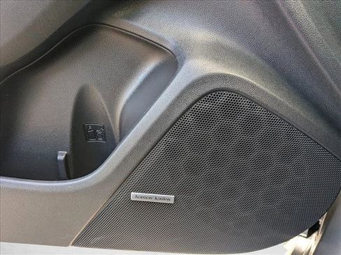 Used 2021 Subaru Impreza 2.0i Limited image 16