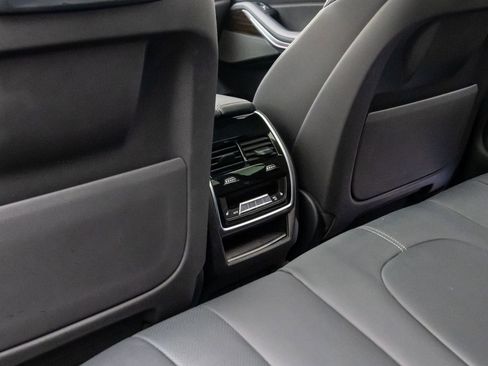 Used 2021 BMW X5 xDrive40i w/ M Sport Package image 16