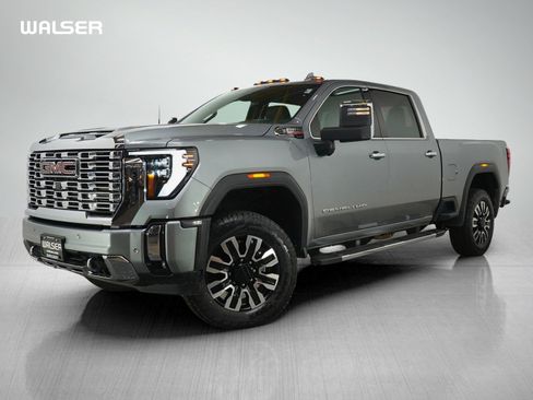 Used 2025 GMC Sierra 2500 Denali w/ Technology Package AWD/4WD image 1