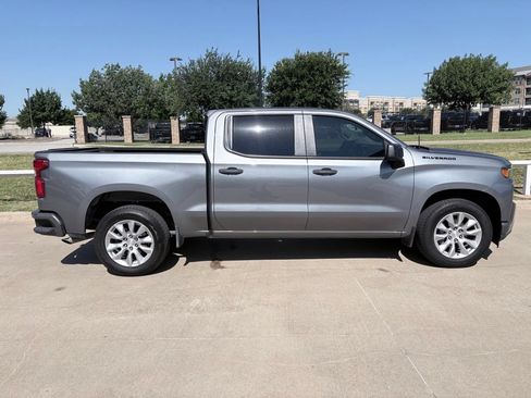 Used 2022 Chevrolet Silverado 1500 Custom w/ LPO, Dark Essentials Package RWD image 3