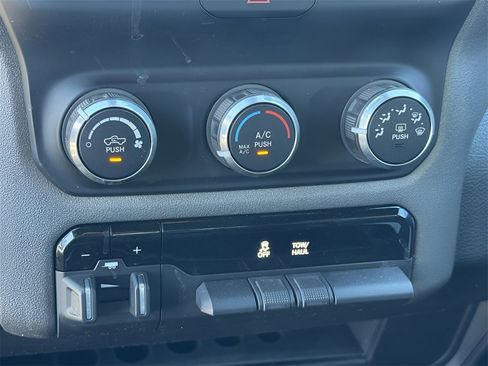 Used 2022 RAM 2500 Tradesman w/ Chrome Appearance Group image 29