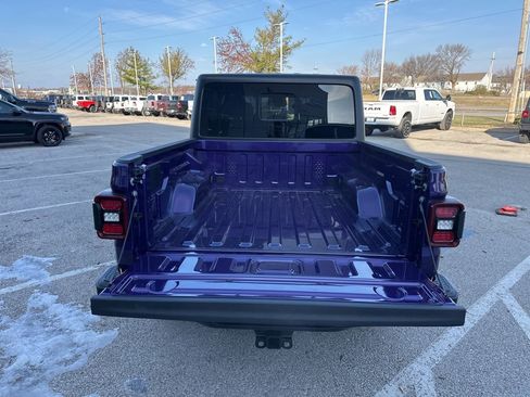 New 2026 Jeep Gladiator Sport image 3