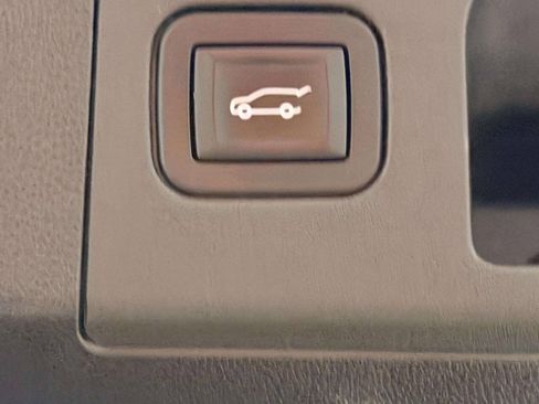Used 2019 Cadillac XT4 Sport AWD/4WD image 6