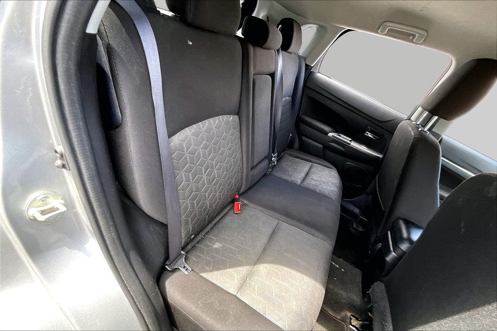Used 2020 Mitsubishi Outlander Sport SE AWD/4WD image 23