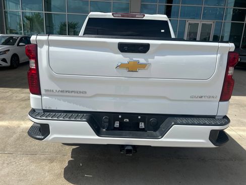 Used 2022 Chevrolet Silverado 1500 Custom RWD image 11