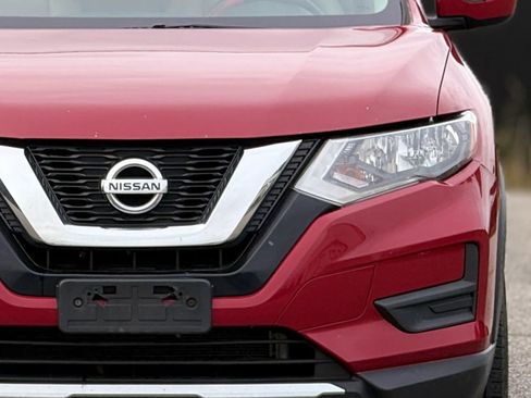 Used 2017 Nissan Rogue SV AWD/4WD image 12