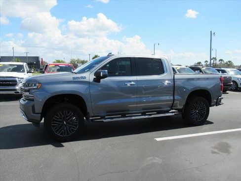 Used 2019 Chevrolet Silverado 1500 High Country w/ Technology Package image 2