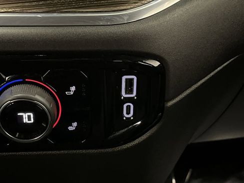 Used 2025 Chevrolet Silverado 1500 LT image 24