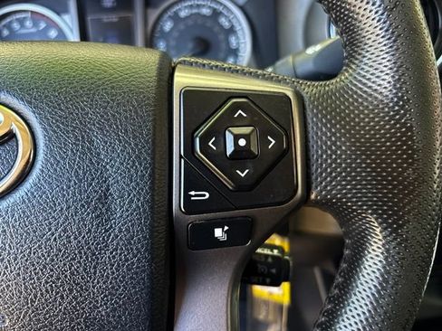 Used 2016 Toyota Tacoma SR5 w/ SR5 Appearance Package (SN) RWD image 16