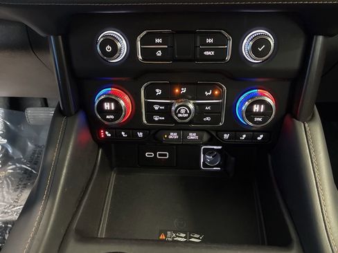 Used 2021 GMC Yukon AT4 w/ Rear Media and Nav Package image 15