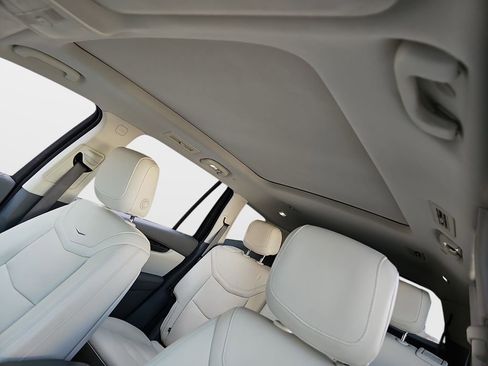 Used 2020 Cadillac XT6 Premium Luxury image 18