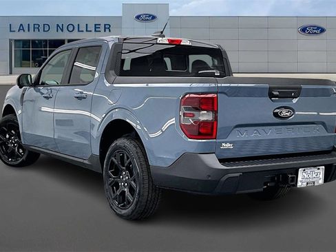 New 2026 Ford Maverick Lariat w/ Black Appearance Package image 3
