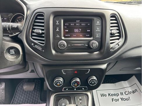 Used 2018 Jeep Compass Latitude w/ Cold Weather Group image 16