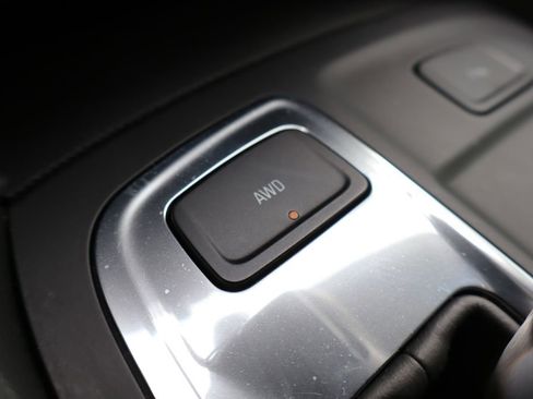 Used 2024 Chevrolet Equinox LT image 26