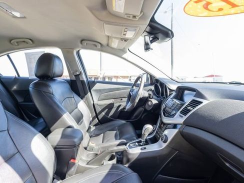 Used 2015 Chevrolet Cruze LT FWD image 17