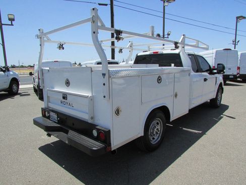 Used 2022 Ford F350 XL w/ Power Equipment Group image 9