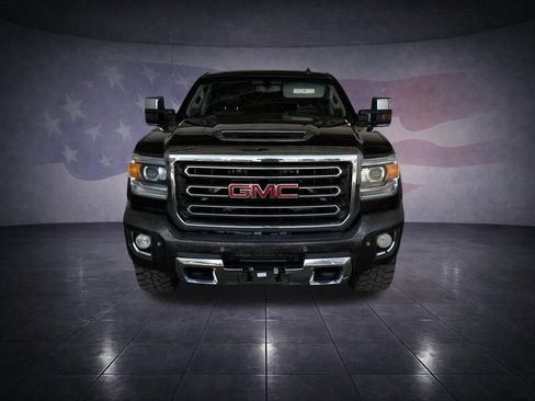 Used 2018 GMC Sierra 2500 SLT w/ Duramax Plus Package AWD/4WD image 5