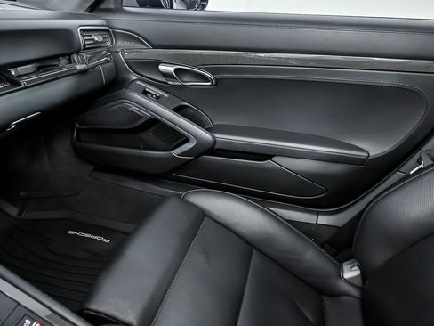 Used 2015 Porsche 911 Turbo AWD/4WD image 42