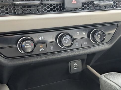 Certified 2025 Honda HR-V LX image 18