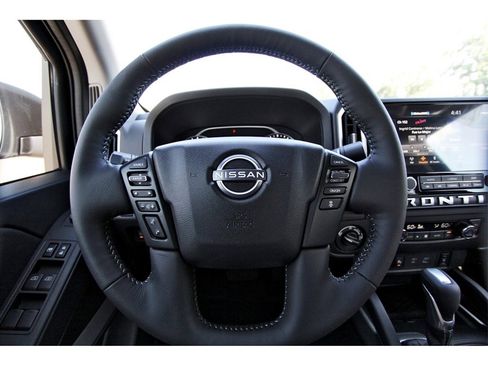 New 2026 Nissan Frontier SV w/ SV Convenience Package image 13