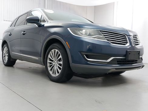 Used 2017 Lincoln MKX Select w/ Select Plus Package image 9